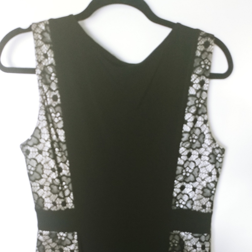 Enfocus little black dress w lace side panels - Picture 6 of 6
